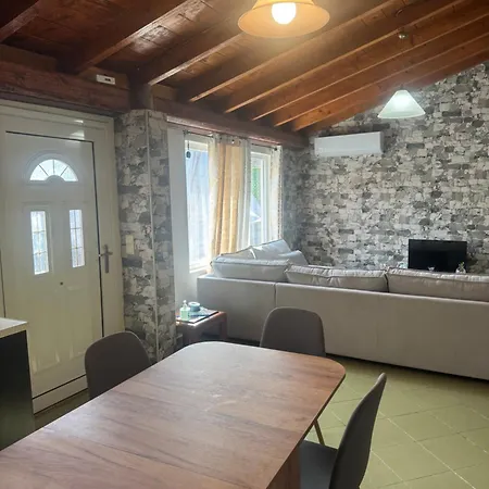 Country House *